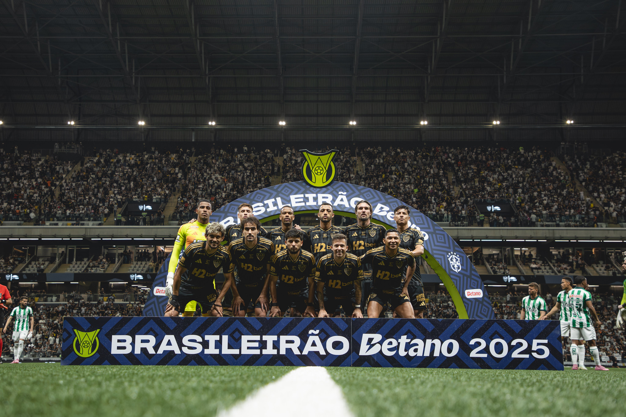 Elenco do Atlético na partida diante do Juventude
