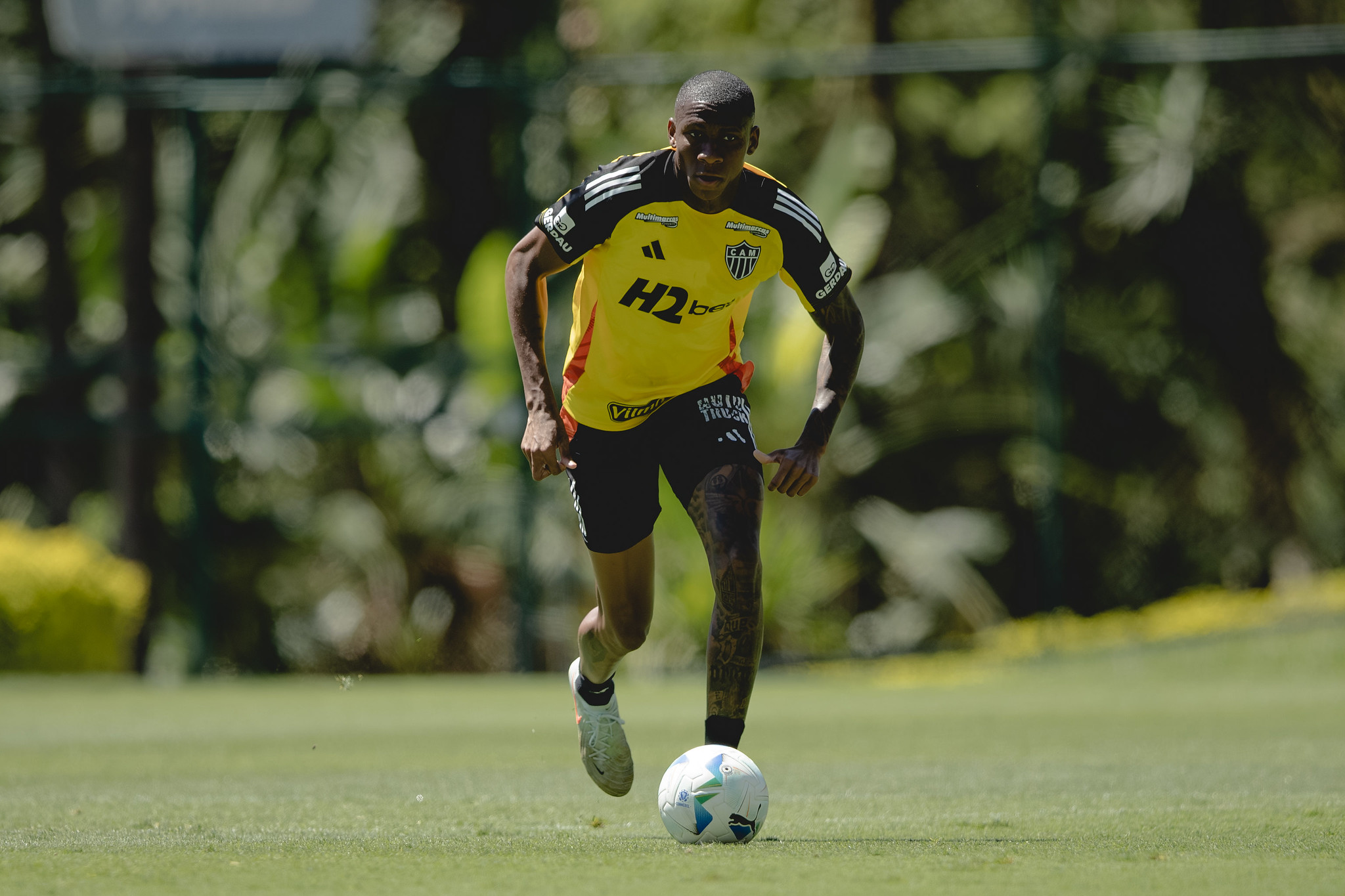 Patrick, volante do Galo, deverá fica de fora da final da 'Sula'