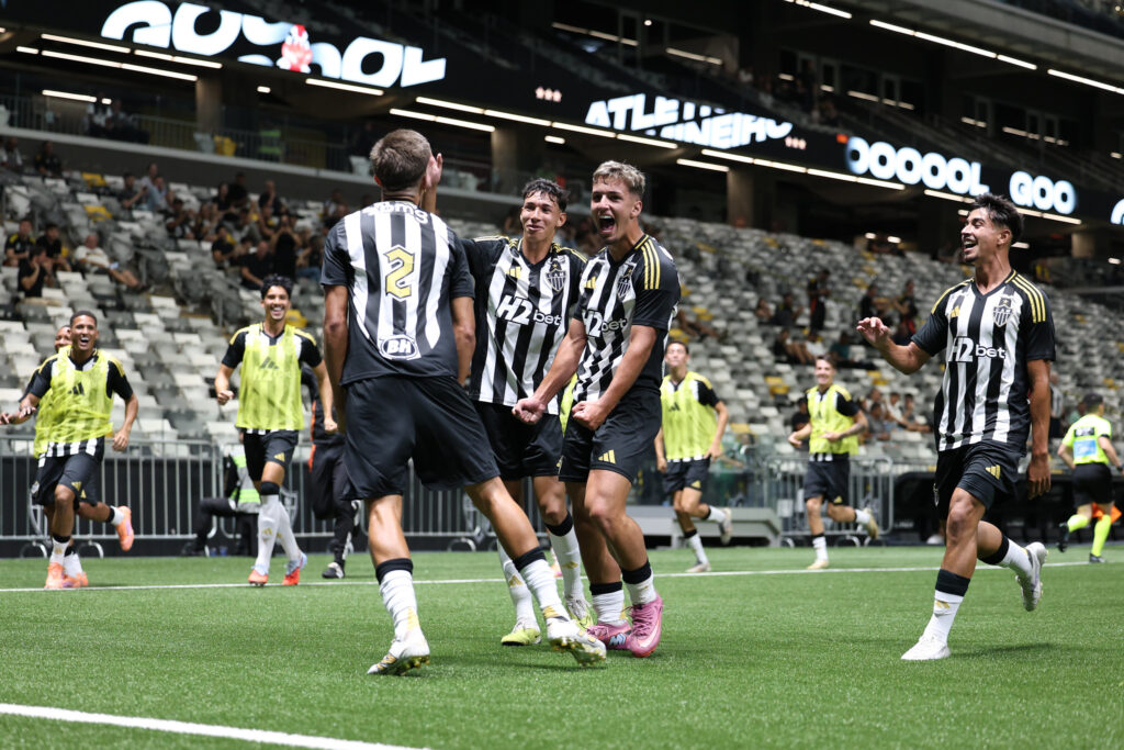 Sub-20 do Galo sai na frente em busca da final da Copa do Brasil