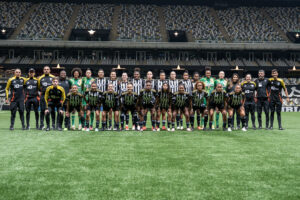 Elenco das Vingadoras na Arena MRV