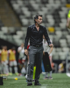 'El Barba' Domínguez, em sua estreia em casa pelo Galo na Arena MRV