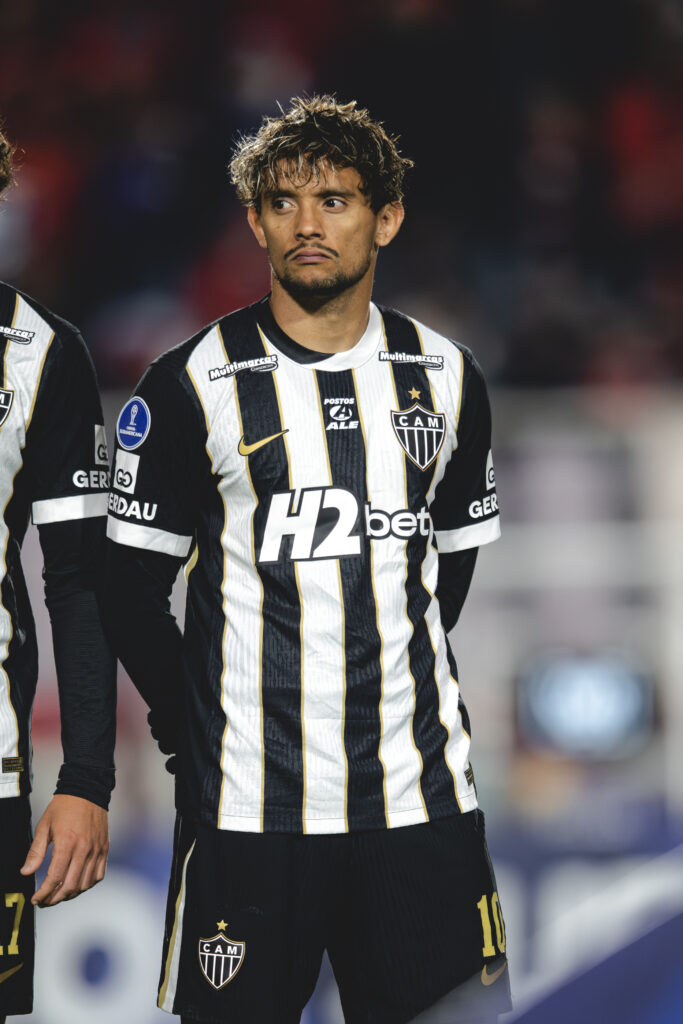 Gustavo Scarpa em partida pelo Atlético