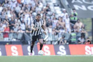 Cassierra em jogo contra o Botafogo pelo Campeonato Brasileiro.
