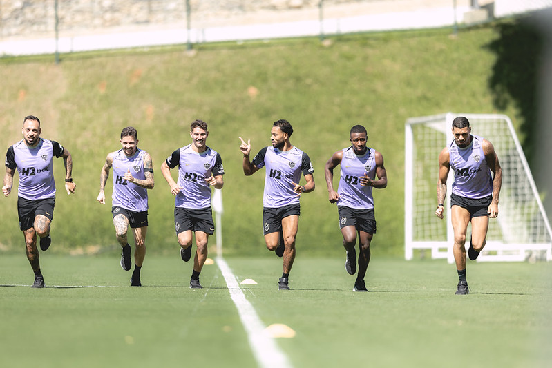 Treino do Galo: Maycon, Bernard, Natanael, Lodi, minda e Victor Hugo. Foto: Pedro Sousa - Flickr do Galo.