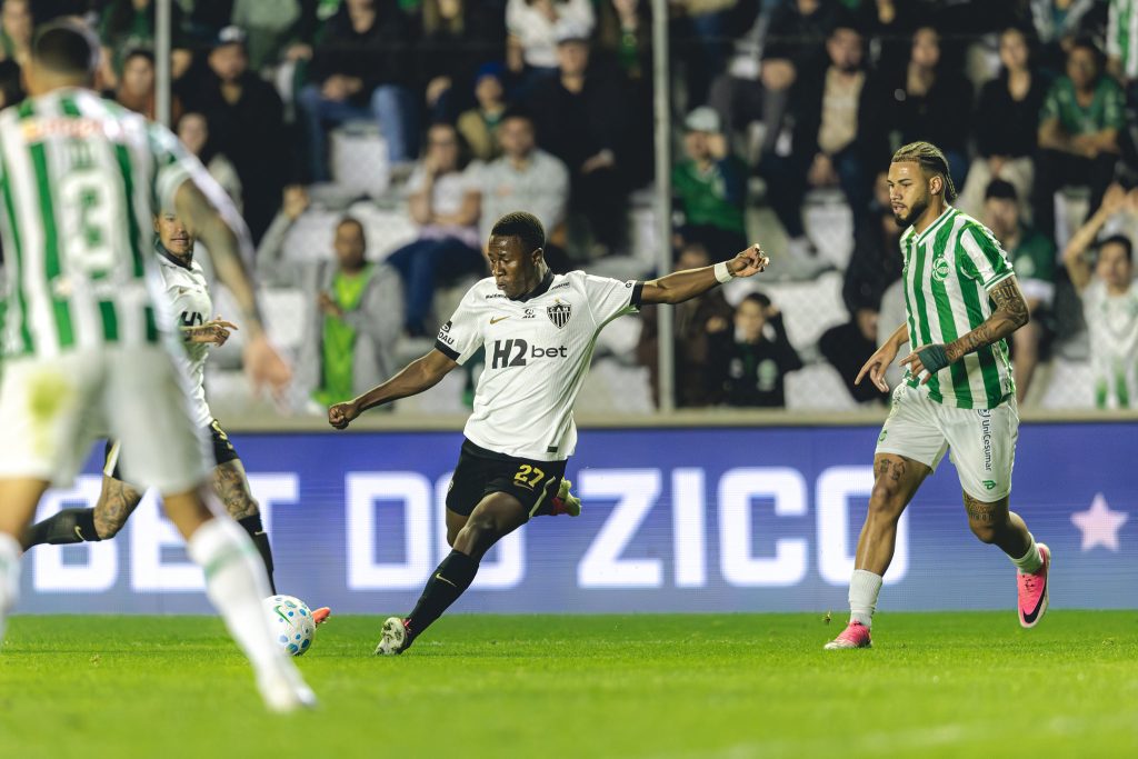 Atlético vence o Juventude no último minuto e avança às quartas da Copa do Brasil
