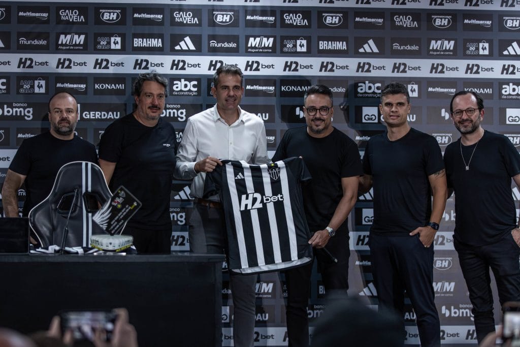 Governo de Minas anuncia auxílio a clubes mineiros após proibição de bets