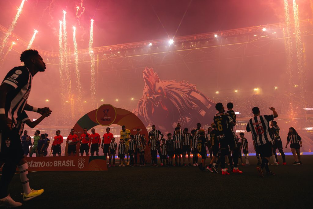 Galo chega ao clássico em cenário diferente de 2025: Números, coincidências e curiosidades para o duelo contra o Cruzeiro